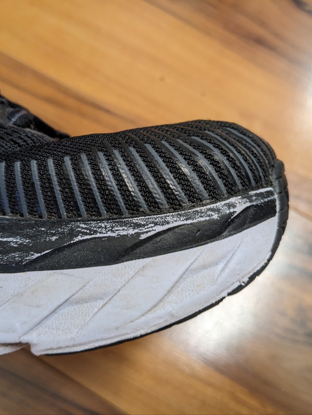 Hoka Bondi 7 Black and White Running Shoes - W 9 - Picture 6 of 8
